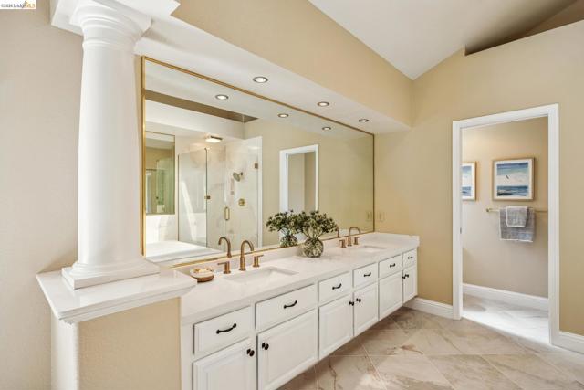 Image 39 of 55 For 5362 Saddleback Ct.