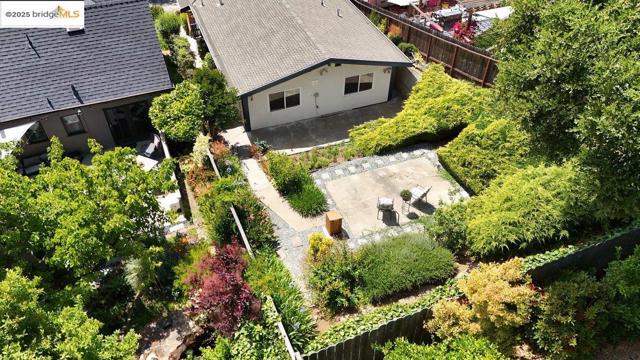 3312 Wisconsin St, Oakland CA: https://media.crmls.org/mediaz/adc9a70b-115f-4adb-a631-f9e856e7873b.jpg