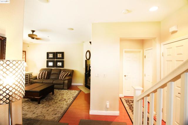 7 Kevin Ln, American Canyon CA: https://media.crmls.org/mediaz/adca9cb5-c906-479b-9034-98142b1f11f6.jpg