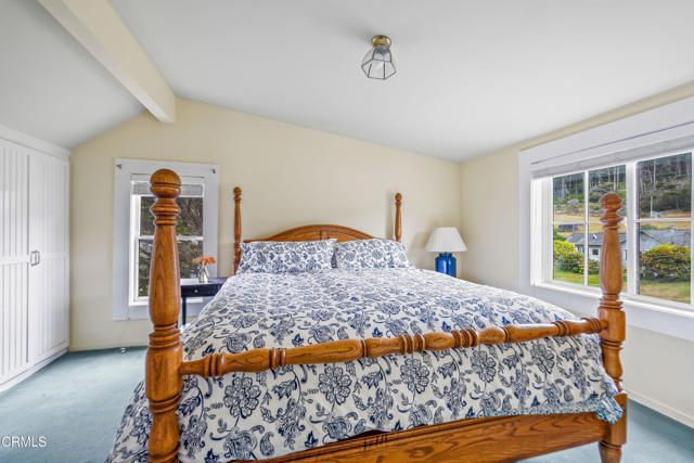 3781 N Highway 1, Albion CA: https://media.crmls.org/mediaz/adcac7a1-3f7a-4434-b9ae-e01e966a4213.jpg