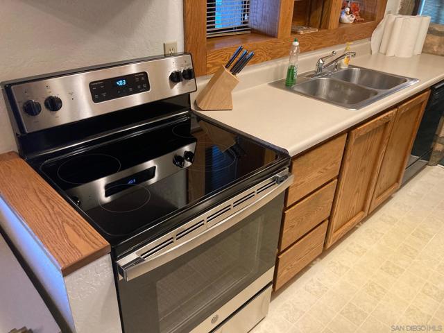 1639 Jewel Valley Rd, Boulevard CA: https://media.crmls.org/mediaz/adcaf7c8-a91f-42d5-adaf-e99948cf4d47.jpg