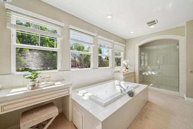 3633 Terrazzo Ct, Pleasanton CA: https://media.crmls.org/mediaz/adcbfd46-85f7-4d22-8eca-c547f66d140a.jpg
