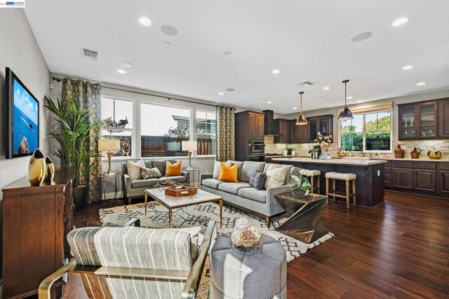 883 Barney Com, Livermore CA: https://media.crmls.org/mediaz/adcc67dd-f970-4719-8f6c-08e8b88254a1.jpg