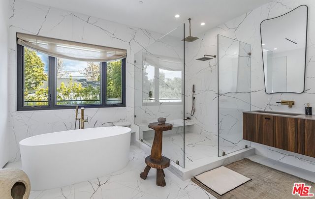 324 S Medio Drive, Los Angeles CA: https://media.crmls.org/mediaz/adcc7d4f-cee9-46a8-97f0-9db07cde137b.jpg