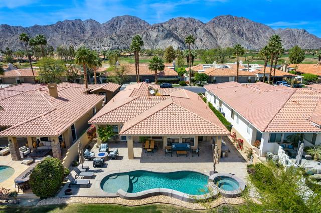 80305 Cedar, La Quinta CA: https://media.crmls.org/mediaz/adcd47b6-98d3-4a60-8c34-cbe8d4ad169f.jpg