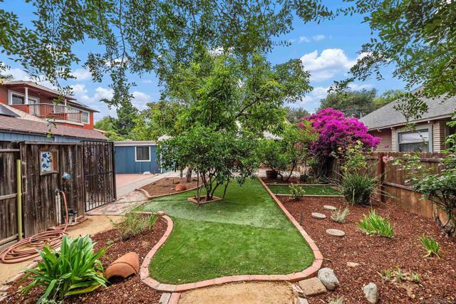 433 E 6Th Ave, Escondido CA: https://media.crmls.org/mediaz/adcd5d1d-f666-4f31-ad5d-138c65dd8b0a.jpg