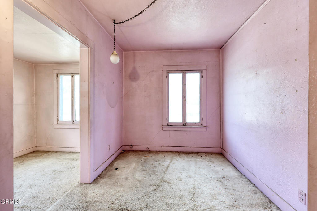 https://media.crmls.org/mediaz/adce0eb9-253a-4aa5-a440-4de0a4a0aea6.jpg?preset=X-Large