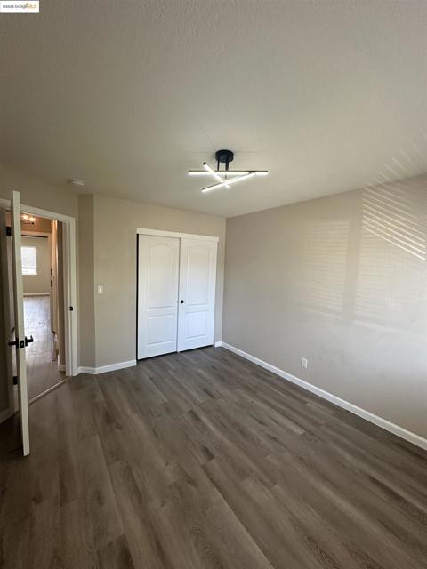 13 Aspen Ct, Vallejo CA: https://media.crmls.org/mediaz/adce7c06-41a0-4073-a8bd-42f7a2704ecc.jpg