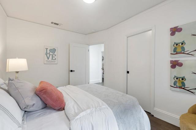 835 Alabama Street, San Francisco CA: https://media.crmls.org/mediaz/adce899b-b5a9-4e44-8899-7343505fc78c.jpg