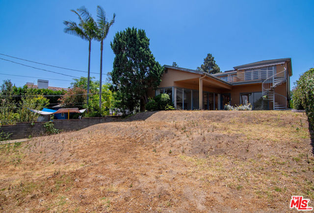 3580 Mountain View Avenue, Los Angeles CA: https://media.crmls.org/mediaz/adcf4e44-d7b3-47b7-9ffe-2b85caf151b7.jpg