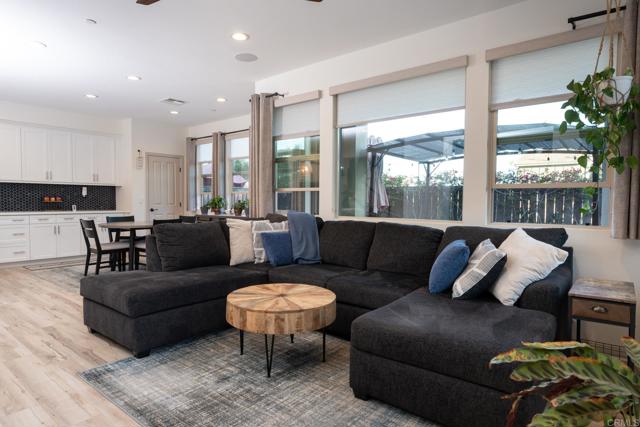 Image 3 of 54 For 1124 Calle Obsidiana  3