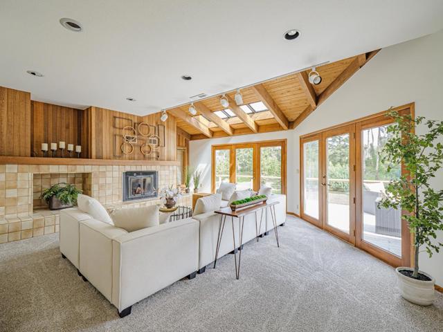 1125 Sumner Avenue, Aptos CA: https://media.crmls.org/mediaz/add01951-efe4-4650-8cf6-8fc915d3261d.jpg