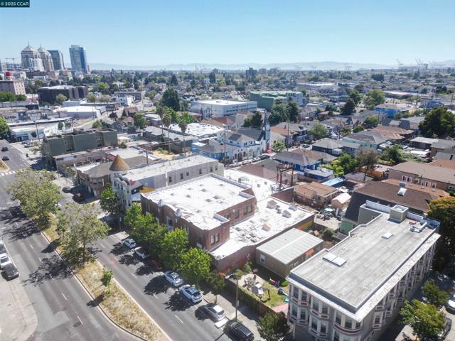 2521 San Pablo Ave, Oakland CA: https://media.crmls.org/mediaz/add069ce-b22c-444c-9f8a-444cfd8fb2de.jpg