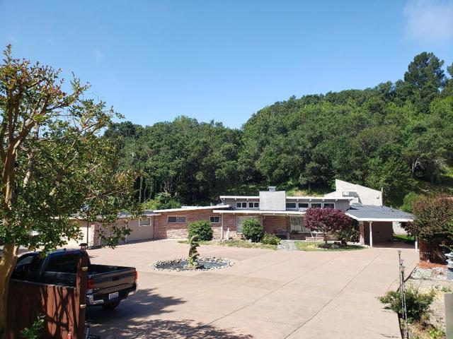 528 Moraga, Orinda CA: https://media.crmls.org/mediaz/add076b5-0e60-40f6-ad00-17bb8c1a2fd5.jpg