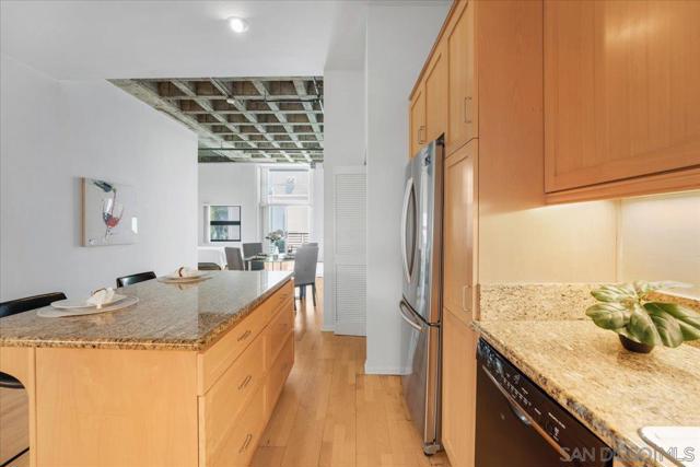 3211 5Th Ave, San Diego CA: https://media.crmls.org/mediaz/add189fc-0667-4d38-8f33-d69ee4d6d684.jpg