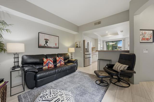 79798 Olympia, La Quinta CA: https://media.crmls.org/mediaz/add1db45-bea9-44b2-bb40-be4077b5d7ae.jpg