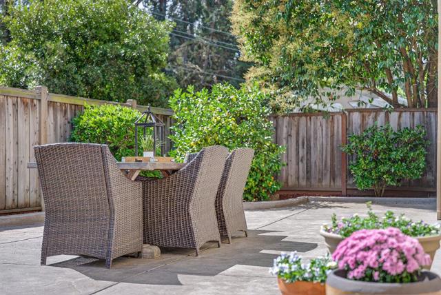 217 Augusta Lane, Aptos CA: https://media.crmls.org/mediaz/add220ce-493f-401d-a9b4-88ed43e88a41.jpg