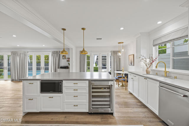 1581 Covington Avenue, Westlake Village CA: https://media.crmls.org/mediaz/add2ead5-6852-4f90-b914-8c5986c471dd.jpg