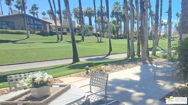 307 Appaloosa Way, Palm Desert CA: https://media.crmls.org/mediaz/add30689-52db-46ef-bc2e-f59bef7887ef.jpg