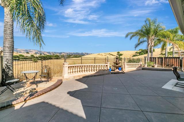 4224 Indigo Oak Court, San Jose CA: https://media.crmls.org/mediaz/add39bb0-8c71-444b-bf67-4c612c34dcf1.jpg