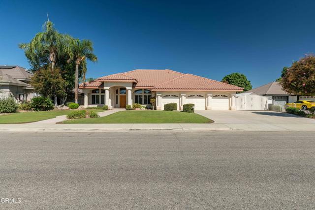 Detail Gallery Image 5 of 51 For 13300 Coco Palm Ct, Bakersfield,  CA 93314 - 4 Beds | 3 Baths