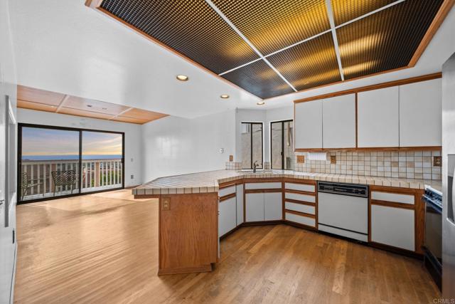 Detail Gallery Image 19 of 24 For 1748 Gascony Road, Encinitas,  CA 92024 - 3 Beds | 2/1 Baths
