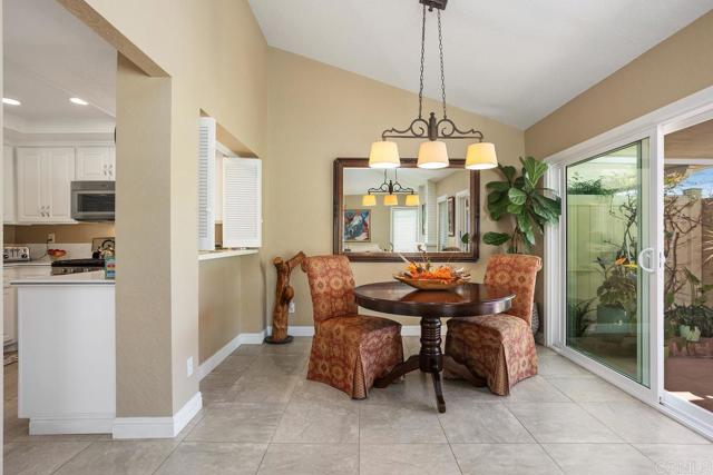 Detail Gallery Image 12 of 30 For 1878 Turnberry, Vista,  CA 92081 - 2 Beds | 2 Baths