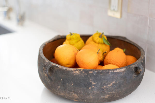 202 N. Fulton Street, Ojai CA: https://media.crmls.org/mediaz/add59497-79ac-448e-8188-bd05970eb335.jpg