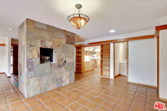 5942 Paseo Canyon Drive, Malibu CA: https://media.crmls.org/mediaz/add5fc5d-aa58-419c-9707-21929b7d1ae7.jpg