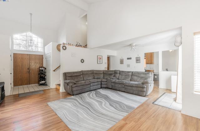 Image 27 of 30 For 2262 Bayberry Cir