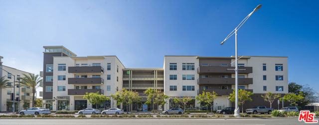 552 E Carson Street, Carson CA: https://media.crmls.org/mediaz/add69c67-bf70-4128-aa71-cec10870029e.jpg