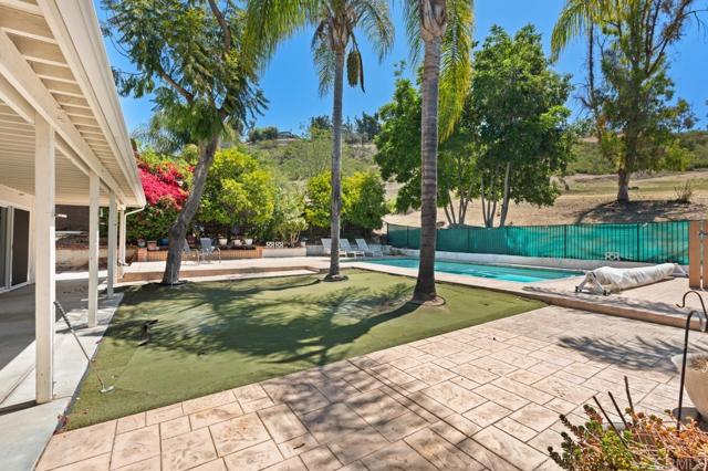 1975 Belmore Court, El Cajon CA: https://media.crmls.org/mediaz/add6c803-c2b9-4779-8608-306a1636963b.jpg
