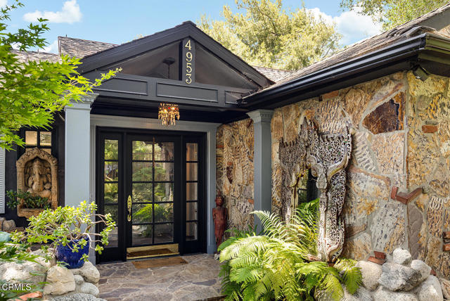 4953 Alta Canyada Road, La Canada Flintridge CA: https://media.crmls.org/mediaz/add86b3f-c28d-4311-9e99-5e3f6c41f94b.jpg