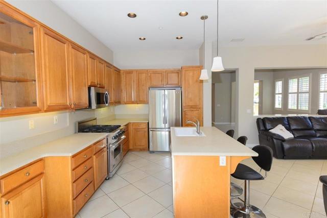 11424 Miro Cir, San Diego CA: https://media.crmls.org/mediaz/add88c9f-9351-4fb8-87de-82ea96578b4d.jpg