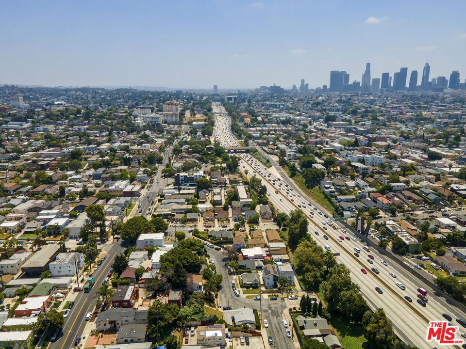 MLS #25490021 img 32