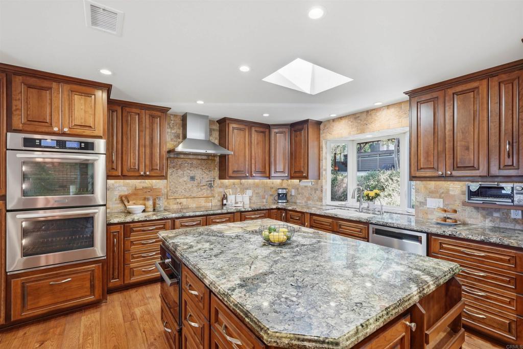 1045 Cima Dr - photo 9