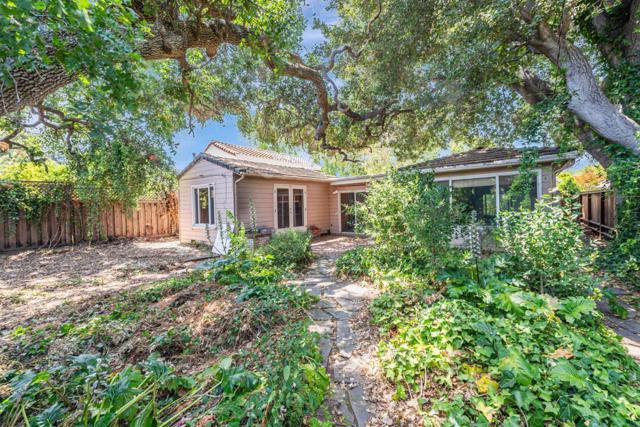 1036 Almanor Avenue, Menlo Park CA: https://media.crmls.org/mediaz/adda6057-3281-40dc-aa41-e862c36e1cce.jpg