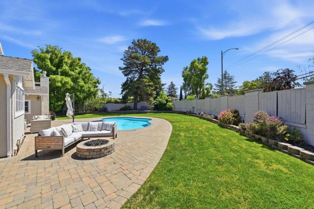 2465 Fenian Drive, Campbell CA: https://media.crmls.org/mediaz/addac558-9dd7-48d8-b414-0b0e2ea5bd7c.jpg