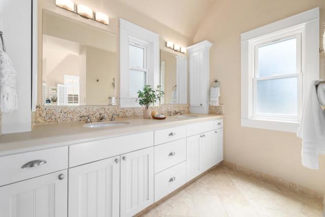 360 5th Avenue, Santa Cruz CA: https://media.crmls.org/mediaz/addb6987-1541-45a5-bde5-dcd343c71017.jpg