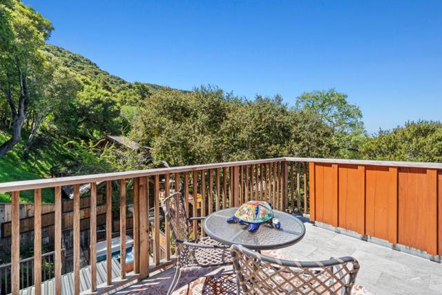 18 Camino De Travesia, Carmel Valley CA: https://media.crmls.org/mediaz/addcb690-9489-4a92-9c30-1bea30a9c821.jpg