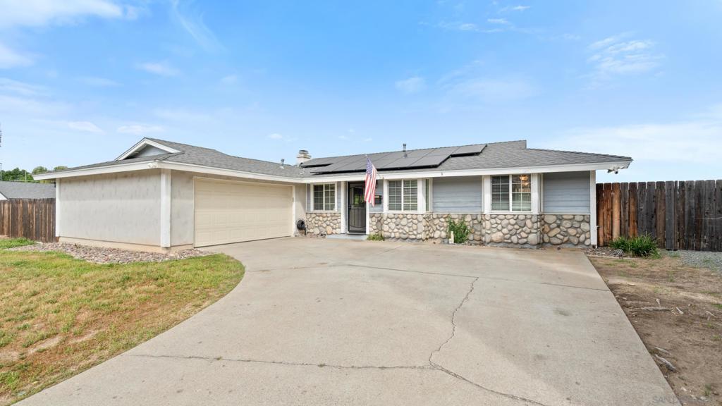 8716 Vista del Verde