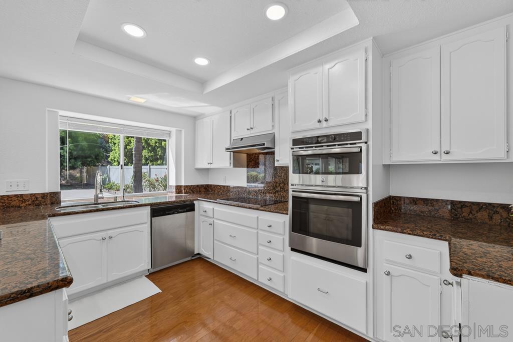 13887 Carriage Rd - photo 19