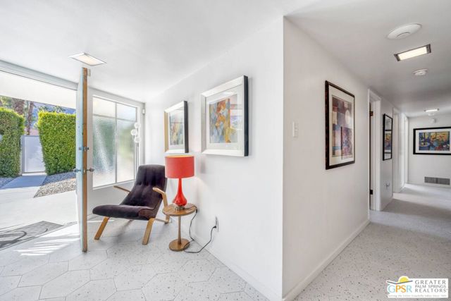 Image 11 of 32 For 1112 Avenida Caballeros