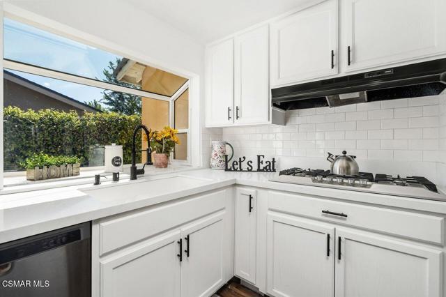 2142 Atwater Avenue, Simi Valley CA: https://media.crmls.org/mediaz/addebb30-8eba-4ea8-938f-ebbdaaf621ab.jpg