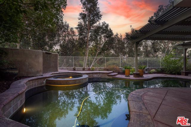 27350 Landon Place, Valencia CA: https://media.crmls.org/mediaz/addfc702-476d-4a69-85aa-ac3df68974f9.jpg