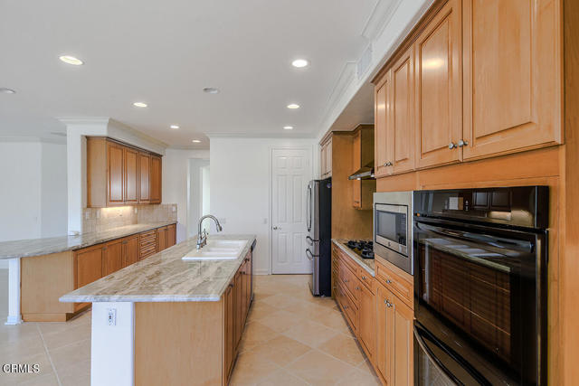 Detail Gallery Image 13 of 58 For 2880 Avenida De Autlan, Camarillo,  CA 93010 - 4 Beds | 4/1 Baths