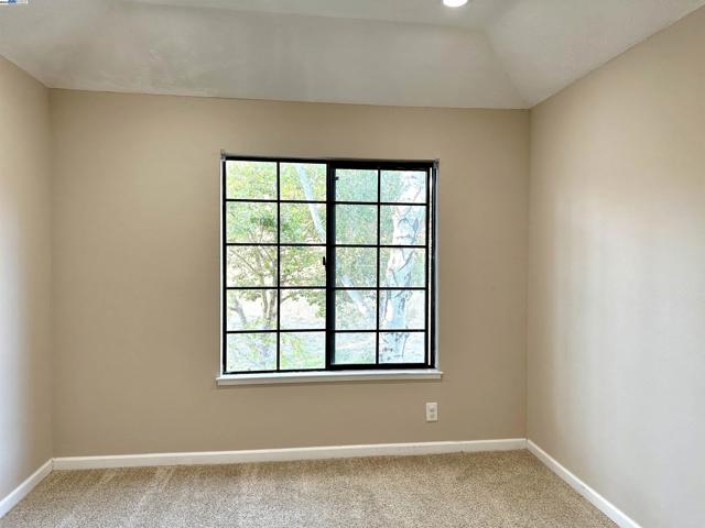 2000 Canyon Woods Dr, San Ramon CA: https://media.crmls.org/mediaz/ade00b10-3aa6-4b71-a22f-a243413d5bc8.jpg