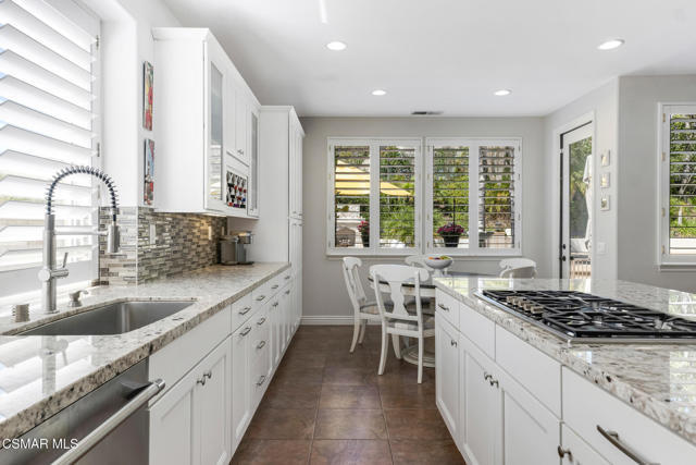 Image 14 of 79 For 4347 Via Entrada