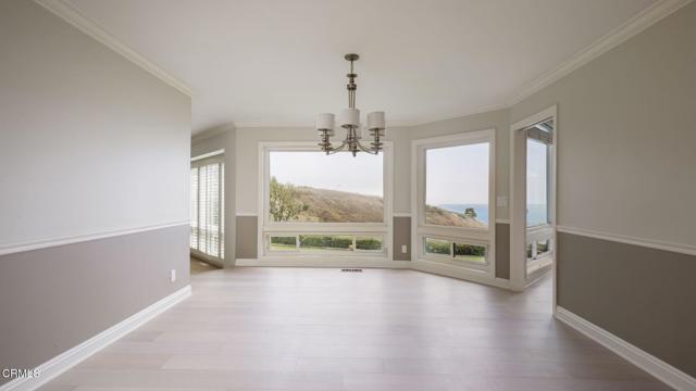 Detail Gallery Image 12 of 50 For 8 Burrell Ln, Rancho Palos Verdes,  CA 90275 - 4 Beds | 2/1 Baths