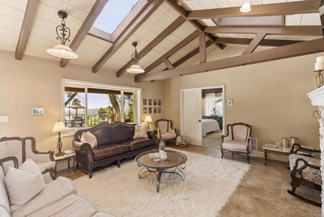 10013 Pandora Drive, La Mesa CA: https://media.crmls.org/mediaz/ade1b25b-20a2-4589-add3-a08703a76deb.jpg